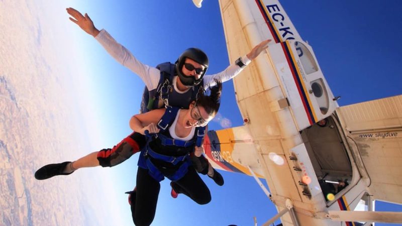 Skydiving in Madrid Dreampeaks - Adventure outdoor activities & adventure tours in Madrid