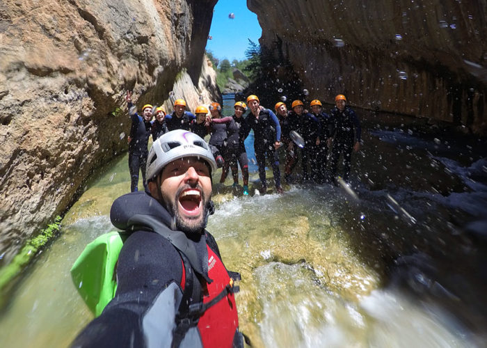 Canyoning in Cuenca with Dreampeaks. Canyoning in Madrid