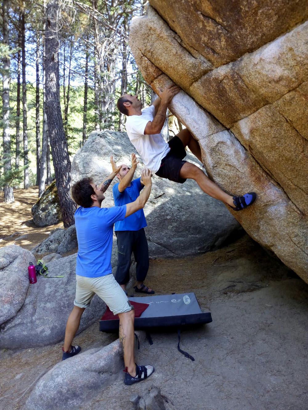 Aid Climbing in La Pedriza with Dreampeaks