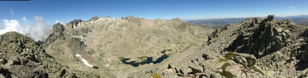 Hike in Sierra de Gredos with Dreampeaks